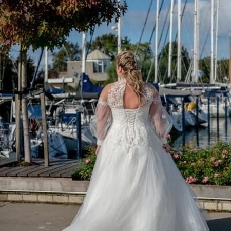 Plus-Size-Brautkleider in Schrobenhausen