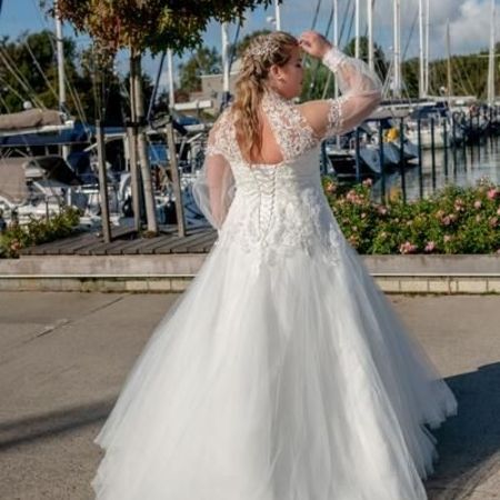 Plus-Size-Brautkleider in Schrobenhausen