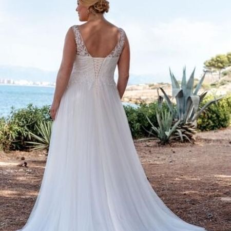 Plus-Size-Brautkleider in Schrobenhausen