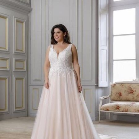 Plus-Size-Brautkleider in Schrobenhausen