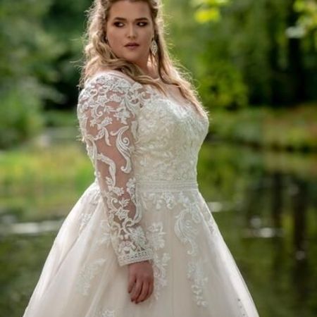 Plus-Size-Brautkleider in Schrobenhausen