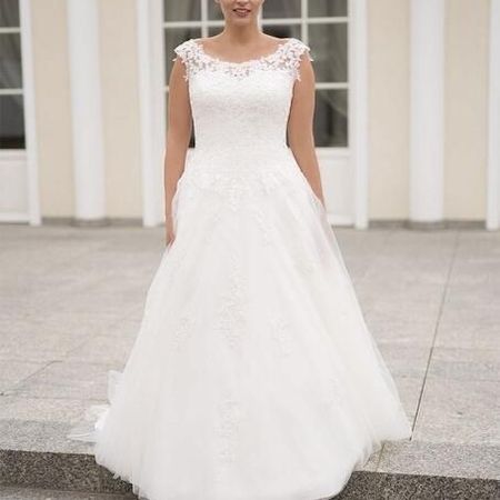 Plus-Size-Brautkleider in Schrobenhausen