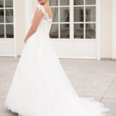 Plus-Size-Brautkleider in Schrobenhausen