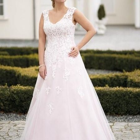 Plus-Size-Brautkleider in Schrobenhausen
