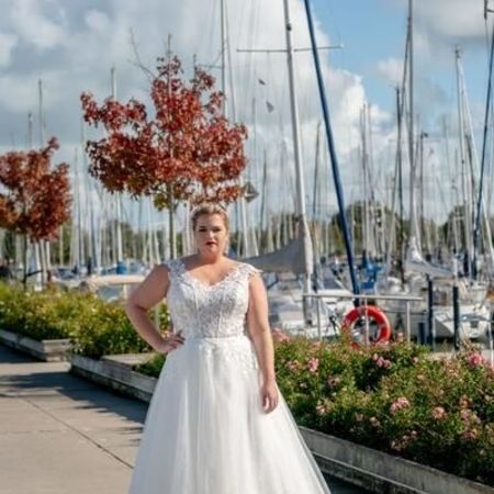 Plus-Size-Brautkleider in Schrobenhausen