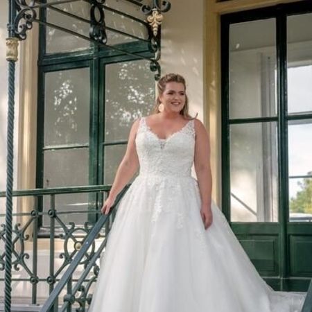 Plus-Size-Brautkleider in Schrobenhausen