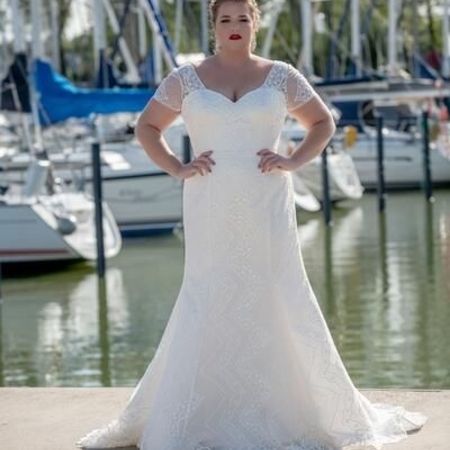 Plus-Size-Brautkleider in Schrobenhausen
