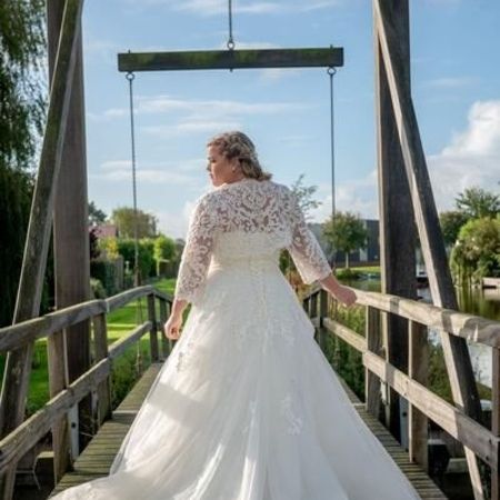 Plus-Size-Brautkleider in Schrobenhausen
