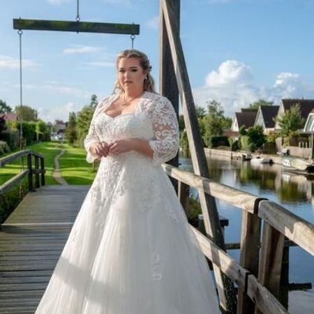 Plus-Size-Brautkleider in Schrobenhausen