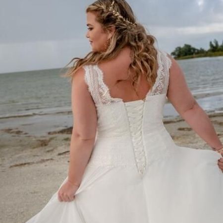 Plus-Size-Brautkleider in Schrobenhausen