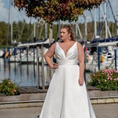 Plus-Size-Brautkleider in Schrobenhausen