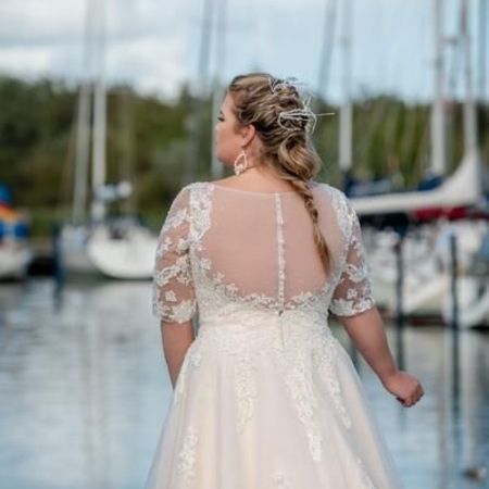 Plus-Size-Brautkleider in Schrobenhausen