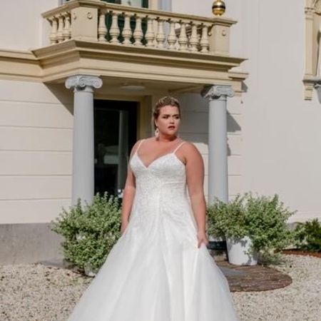 Plus-Size-Brautkleider in Schrobenhausen