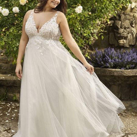 Plus-Size-Brautkleider in Schrobenhausen