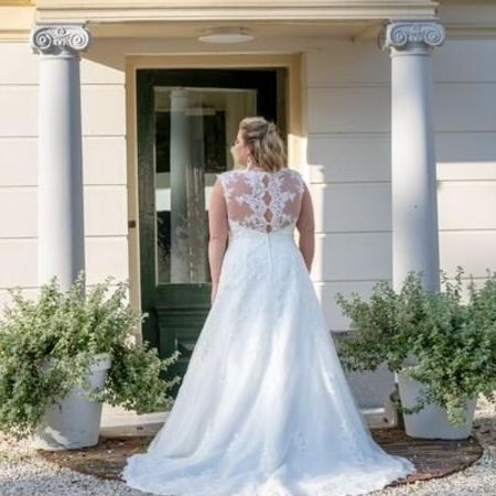 Plus-Size-Brautkleider in Schrobenhausen