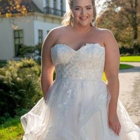 Plus-Size-Brautkleider in Schrobenhausen