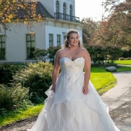 Plus-Size-Brautkleider in Schrobenhausen