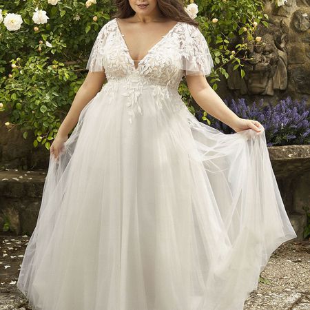 Plus-Size-Brautkleider in Schrobenhausen