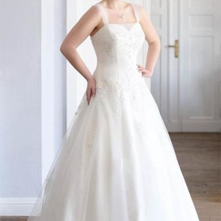 Plus-Size-Brautkleider in Schrobenhausen