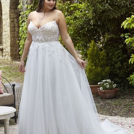 Plus-Size-Brautkleider in Schrobenhausen