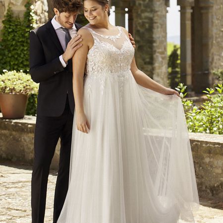 Plus-Size-Brautkleider in Schrobenhausen