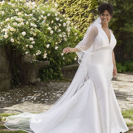 Plus-Size-Brautkleider in Schrobenhausen