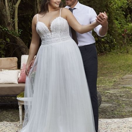 Plus-Size-Brautkleider in Schrobenhausen