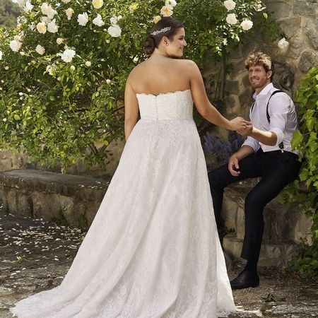 Plus-Size-Brautkleider in Schrobenhausen