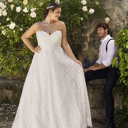 Plus-Size-Brautkleider in Schrobenhausen