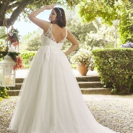 Plus-Size-Brautkleider in Schrobenhausen