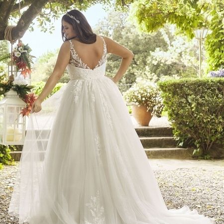 Plus-Size-Brautkleider in Schrobenhausen