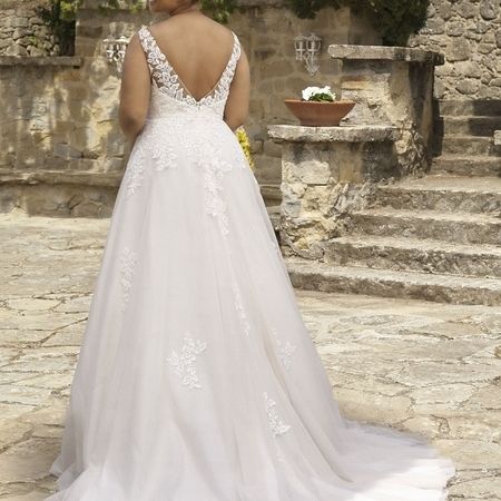 Plus-Size-Brautkleider in Schrobenhausen