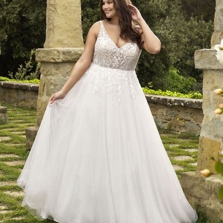 Plus-Size-Brautkleider in Schrobenhausen