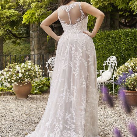 Plus-Size-Brautkleider in Schrobenhausen