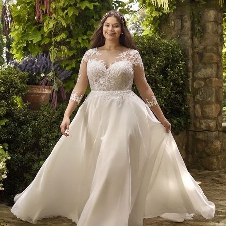 Plus-Size-Brautkleider in Schrobenhausen
