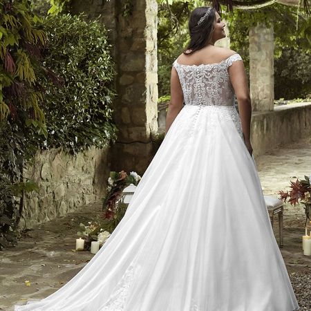 Plus-Size-Brautkleider in Schrobenhausen