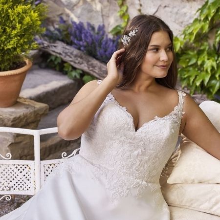 Plus-Size-Brautkleider in Schrobenhausen