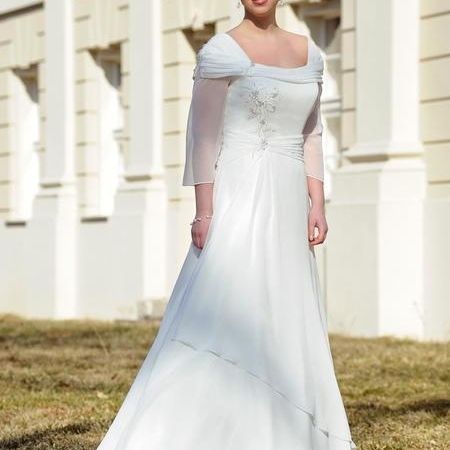 Plus-Size-Brautkleider in Schrobenhausen