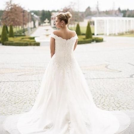 Plus-Size-Brautkleider in Schrobenhausen
